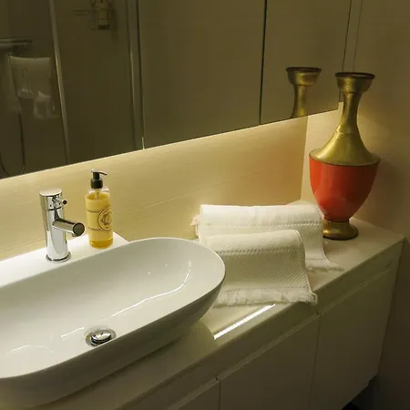 Chateau Flores * Porto